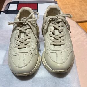Authentic Pre love Gucci Cream Leather Rubber Shoes